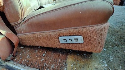 1984 Jeep Grand Wagoneer Passenger Right Front Power Seat Track Oem With Motors