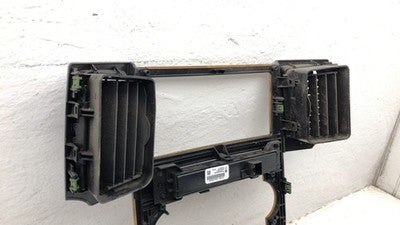 2008-10 Grand Cherokee Trim Bezel Around Radio Surround Dash Panel Oem Woodgrain