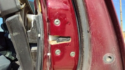 04-12 Mitsubishi Galant Passenger Right Rear Door Latch With Rods/cables Back