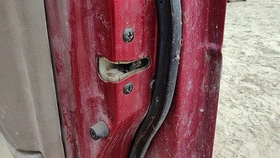 1997-2002 Ford Escort Passenger Right Front Door Latch With Rods/Cables Oem