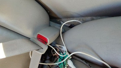 2005-2011 Cadillac Sts Passenger Right Front Seat Belt Buckle Receiver Gray 132