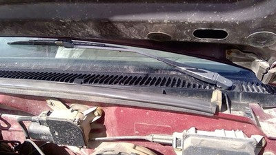 1988 Gmc Sierra 2500 Driver Left Windshield Wiper Arm Oem Blade Lever 22110157