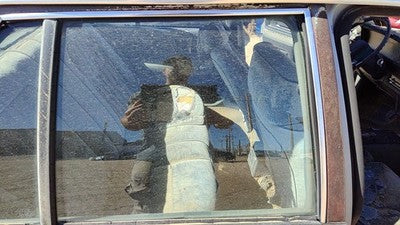 1982-1988 Oldsmobile Firenza Passenger Right Rear Side Window Door Glass Back