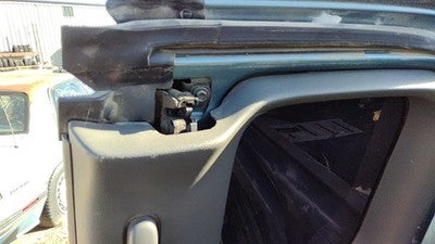 2004-2012 Gmc Canyon Passenger Right Rear Door Latch With Rods/Cables Oem Back
