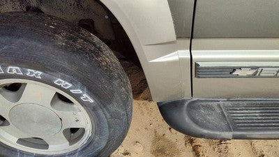 1992-1999 Chevy Suburban Driver Left Front Flare Moulding From Fender Oem