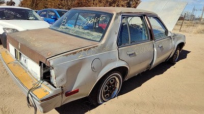 82-84 Firenza Driver Left Front Spindle Steering Knuckle With Wheel Hub
