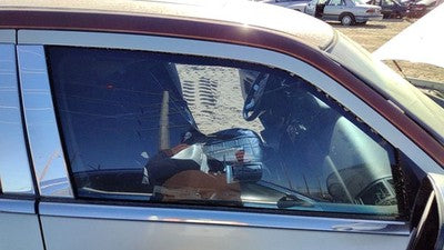 2005-2010 Chrysler 300 Passenger Right Front Side Window Door Glass Oem