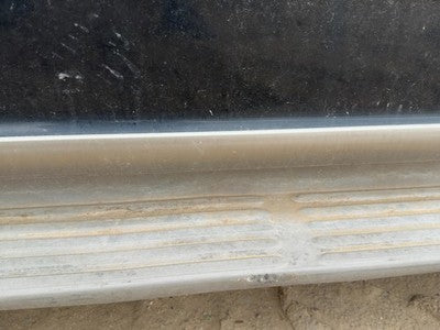 1997-2002 Ford Expedition Passenger Right Front Lower Moulding From Door Oem