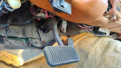 1984 Jeep Grand Wagoneer Gas And Brake Pedal Assembly Automatic Transmission