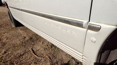 96-99 Town & Country Passenger Right Front Moulding From Door Pwp Golden White