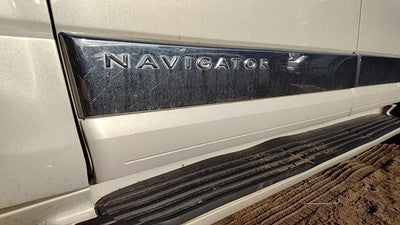 08 Navigator Driver Left Front Moulding From Door Trim Strip Pv White Chocolate