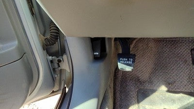2000 Chevy Malibu Driver Left Lower Kick Trim Panel Oem 92d Gray