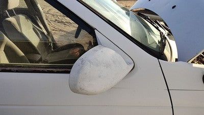 2000-2003 Nissan Sentra Passenger Right Side Mirror Door Mounted Power White Qm1