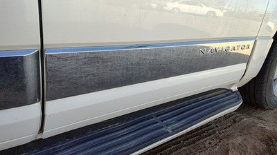 08 Navigator Passenger Right Front Moulding From Door Trim Pv White Chocolate