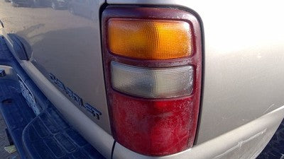 2000-2003 Chevy Tahoe Passenger Right Tail Light Oem Brake Lamp Rear