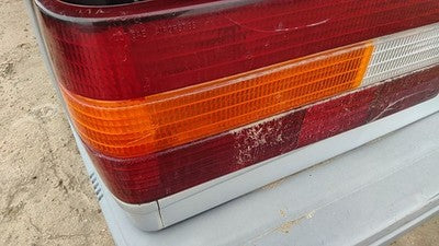 1990-1992 Volvo 740 Driver Left Tail Light Brake Lamp Oem Rear Cracked 35181635