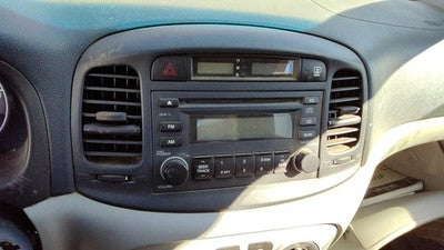 2007 Hyundai Accent Trim Bezel Around Radio Surround Dash Panel Oem