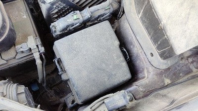 2014-2015 Kia Sorento Engine Fuse Box Power Distribution Panel Oem 3.3L