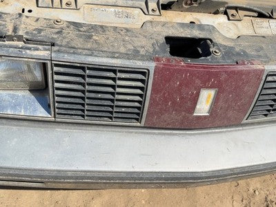 1986 Olds 88 Front Grille Assembly Oem Silver 25528288