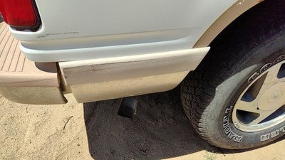 1993 Ford Explorer Passenger Right Rear Moulding On Quarter Panel Oem White