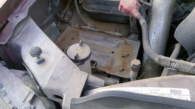 1999-2007 F350 Super Duty Windshield Washer Fluid Reservoir With Pump Wiper Tank