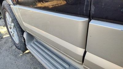 07-17 Ford Expedition Passenger Right Rear Moulding From Door Back Trim Strip