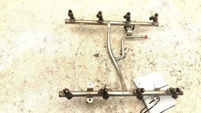 2006-2009 Chevy Impala Complete Fuel Rail With Injectors Set Loaded Oem 5.3L