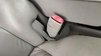 2007-2009 Chevy Equinox Passenger Right Front Seat Belt Buckle Receiver Gray 142