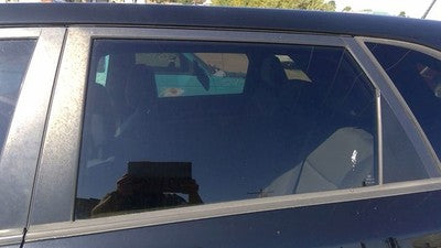 2011-2015 Kia Sorento Driver Left Rear Side Window Door Glass Oem Back
