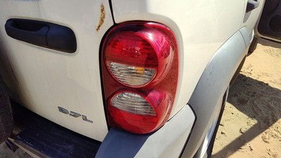 2005-2007 Jeep Liberty Passenger Right Tail Light Brake Lamp Oem Rear 55157060Ag