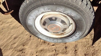 1976-1991 Gmc Sierra C3500 Hub Cap Wheel Cover Oem 00349095