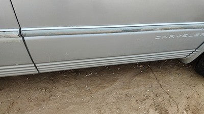 2000 Town & Country Passenger Right Front Moulding From Door Trim Strip Silver