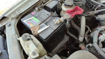 2000-2004 Nissan Xterra Complete Battery Box Mount Tray With Hold Down Oem 3.3L