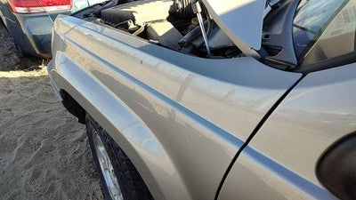 1999-2004 Jeep Grand Cherokee Driver Left Front Fender Oem Ps5 Silver 55135901Ac