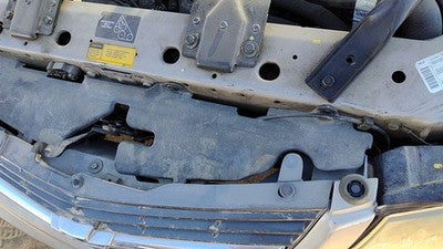 00-05 Plastic Cover Above Radiator Support Sight Shield Chevy Impala Top Plastic