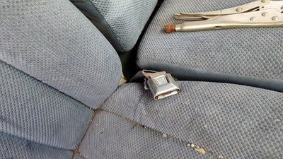 1987 Ford Ranger Passenger Right Front Seat Belt Buckle Receiver Oem Blue