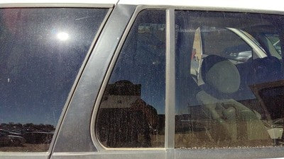 2002-2009 Gmc Envoy Passenger Right Rear Vent Window Back Door Glass With Frame