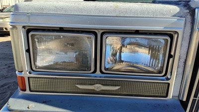 1980-1984 Deville Sedan Passenger Right Pair Of Headlights Oem 15194307