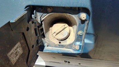 1990-1995 Chevy S10 Blazer Fuel Filler Neck Assembly With Gas Cap Oem 15568005