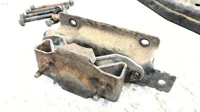 05 Dodge Ram 1500 Pickup Transmission Crossmember Mount Brackets Hardward Bolts