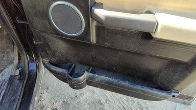 05-09 Rover Lr3 Passenger Right Front Inside Door Trim Panel With Switches Tan