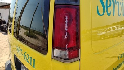 2000-02 Express Van 2500 Passenger Right Tail Light Oem Brake Lamp Rear 19153085