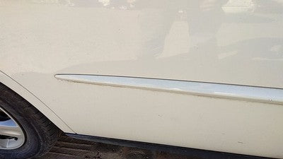05-09 Lacrosse Passenger Right Rear Moulding From Door Back Trim Strip White 40U