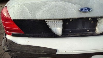 1999-2011 Ford Crown Vic Center Tail Light Deck Lid Mounted Middle Reverse Lamp