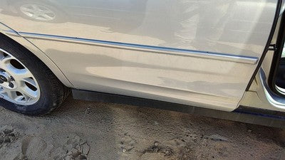 98-02 Intrigue Passenger Right Rear Moulding From Door Back Trim Silver 17U