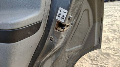 2006-2011 Chevy Hhr Passenger Right Rear Door Latch With Rods/Cables Oem Back