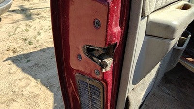 1993 S10 Blazer Driver Left Front Door Latch With Rods/Cables Oem