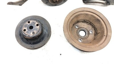 1971-1986 Chevy K10 Alternator With Mount Bracket And Pulleys Oem 5.7L J8127023