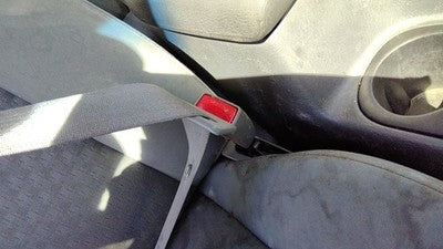 2005-07 Jeep Liberty Passenger Right Front Seat Belt Buckle Receiver Oem Gray D5