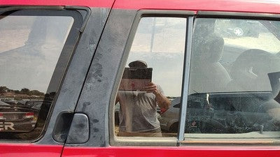 90-95 Pathfinder Passenger Right Rear Vent Window Back Door Glass With Frame